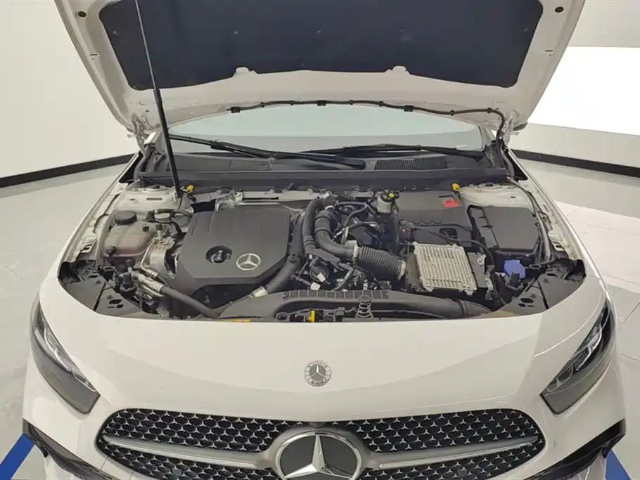 Mercedes-Benz A-Class 2023 — фото 10