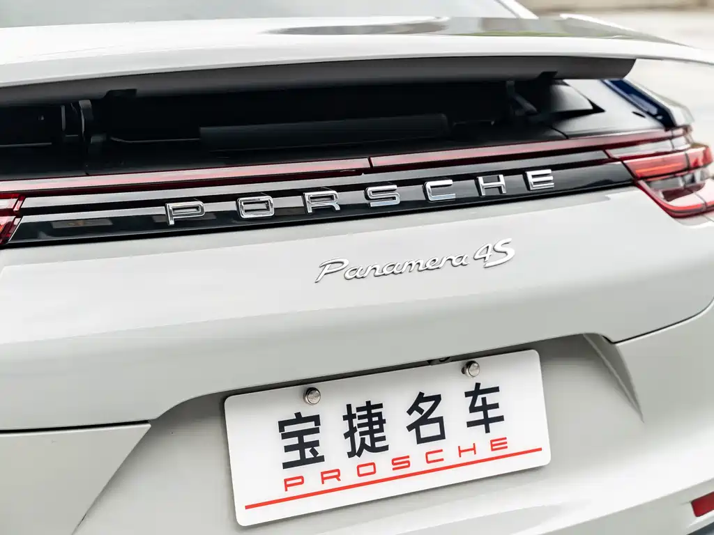 Porsche Panamera 2020 — фото 21