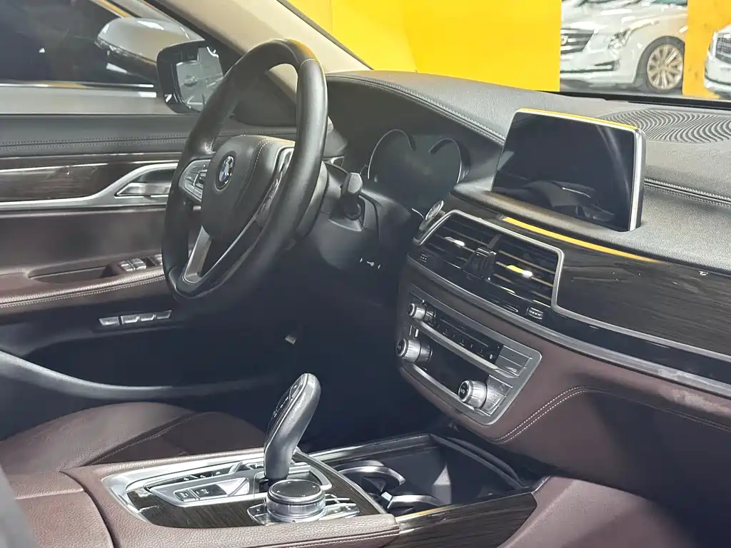 BMW 7 Series 2017