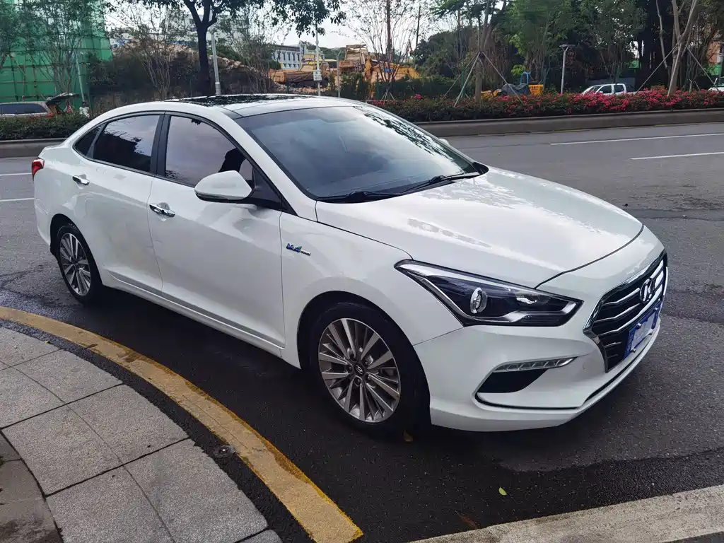 Hyundai Mistra 2017 — фото 3