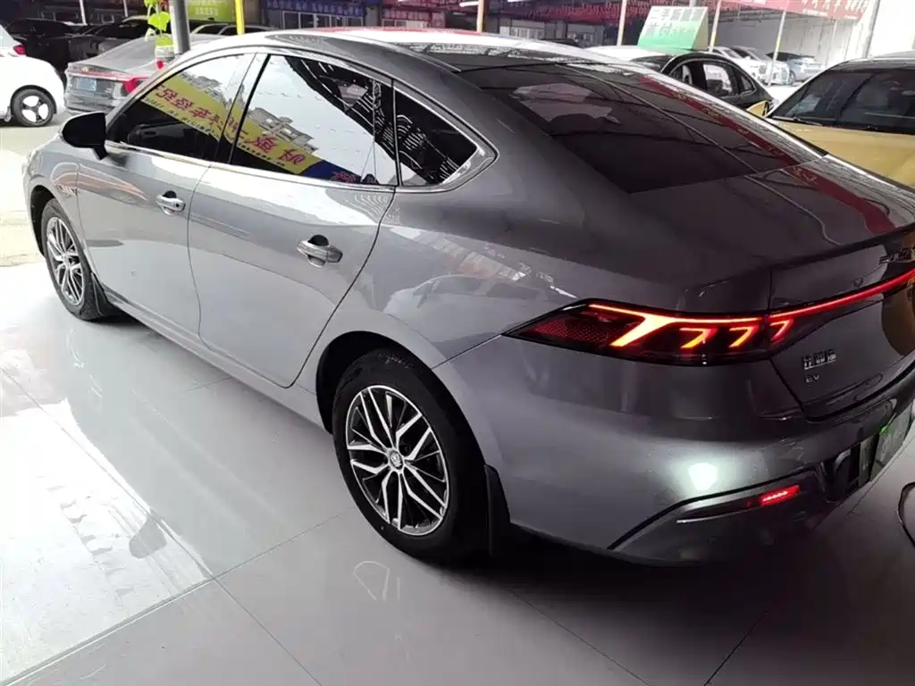BYD Qin PLUS 2023 — фото 5