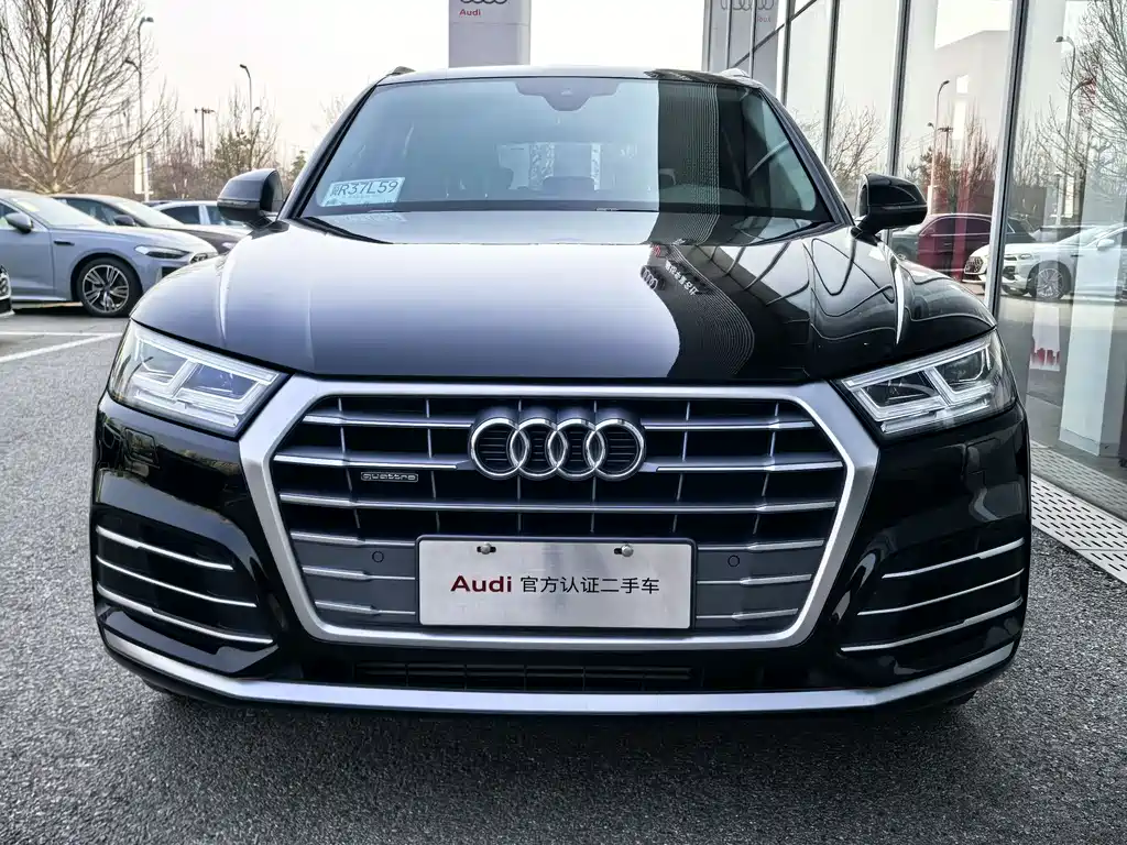 Audi Q5L 2020 — фото 10