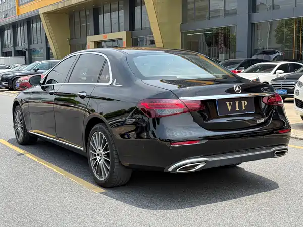 Mercedes-Benz E-Class 2022