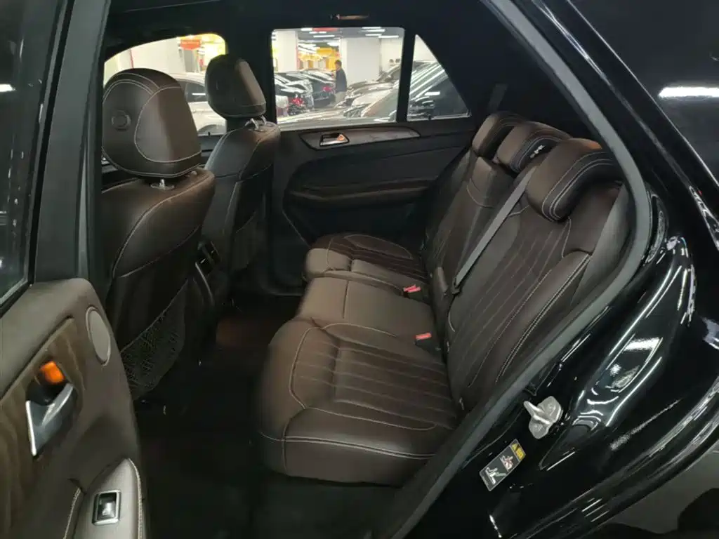 Mercedes-Benz GLE 2016 — фото 17