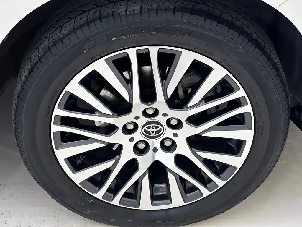 Toyota Alphard 2017 — фото 21