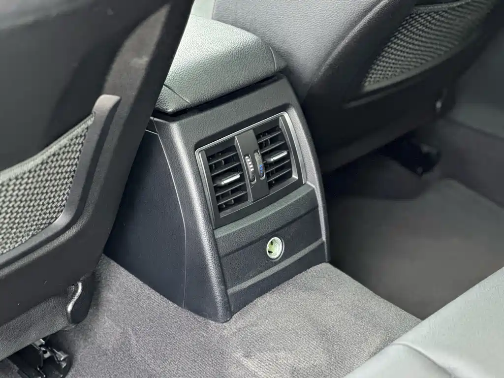 BMW 3 Series GT 2017 — фото 12