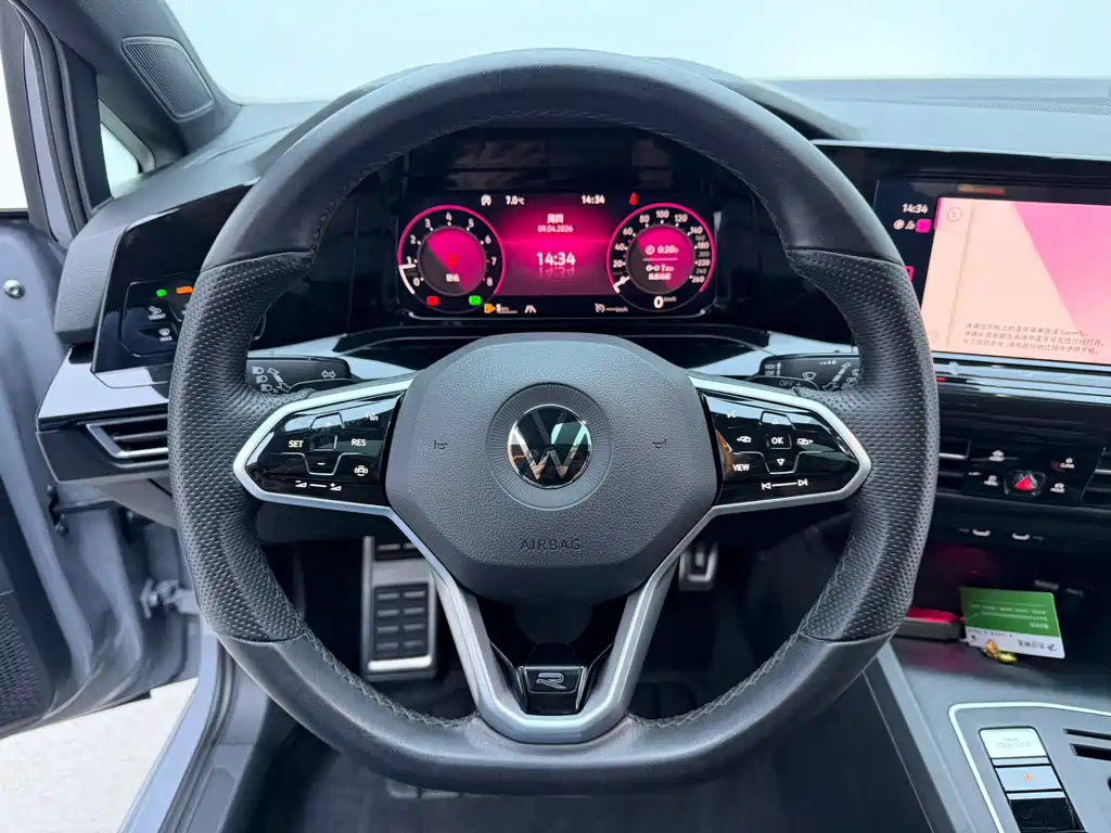 Volkswagen Golf 2023