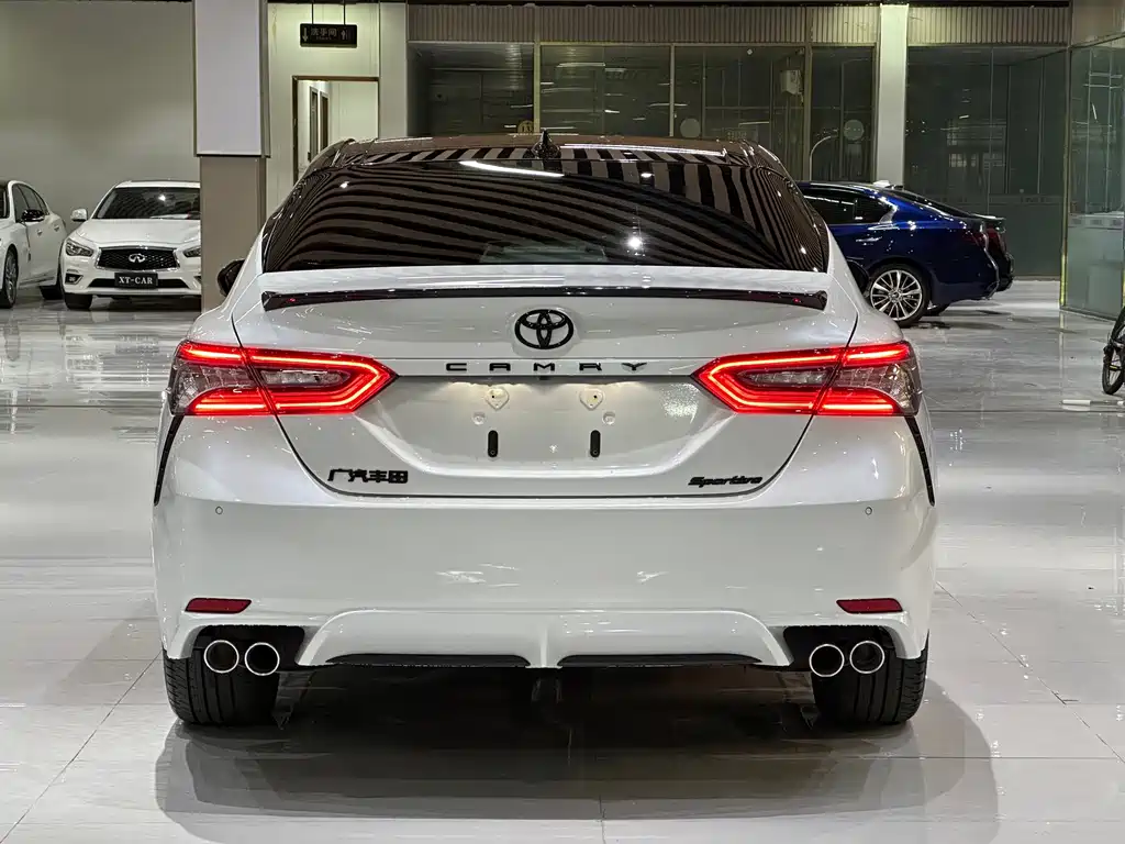 Toyota Camry 2023 — фото 26