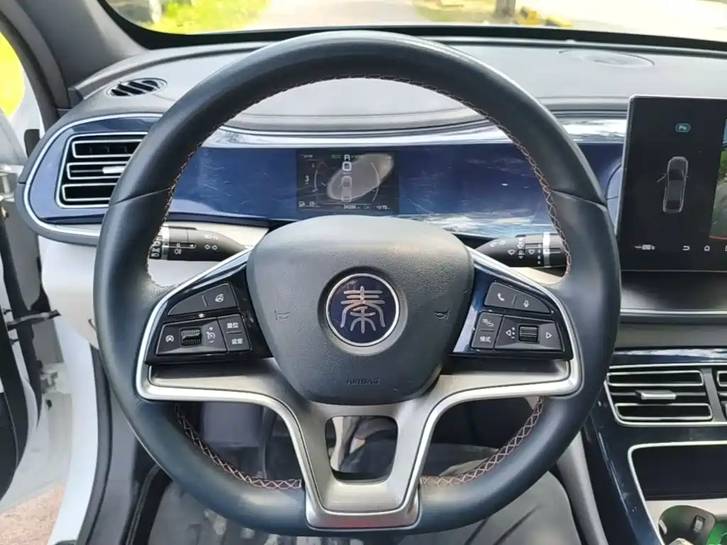 BYD Qin PLUS 2023 — фото 11