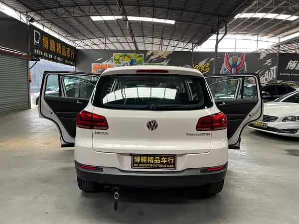 Volkswagen Tiguan 2015
