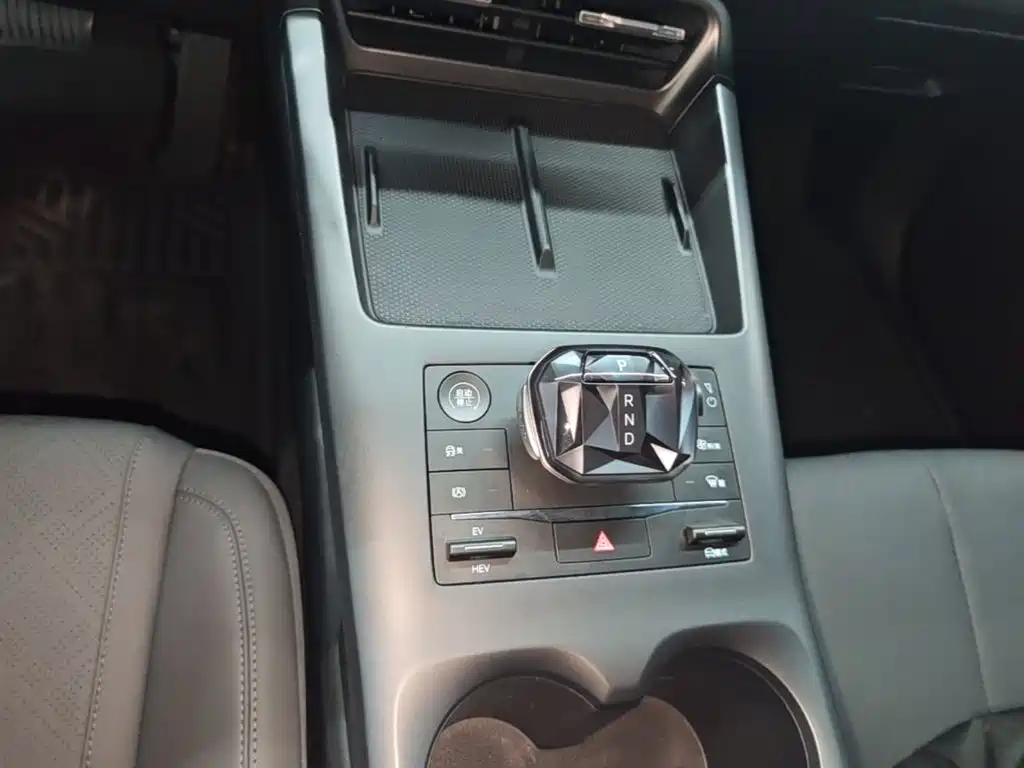 BYD Qin PLUS 2025 — фото 14