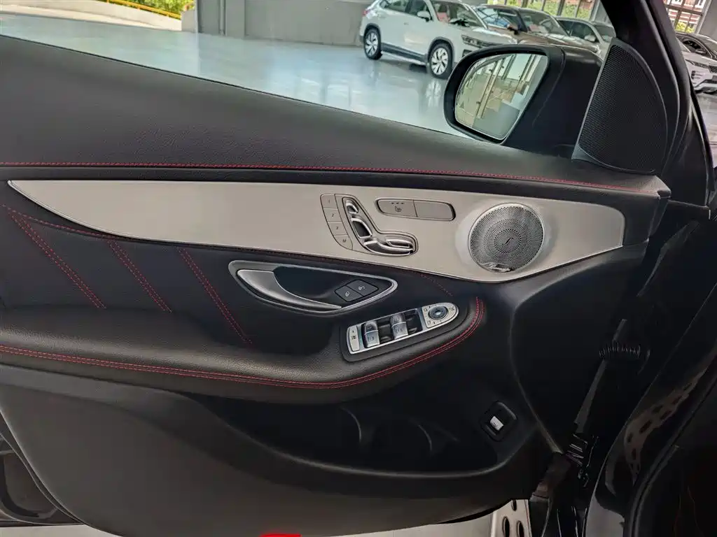 Mercedes-Benz GLC AMG 2018 — фото 18