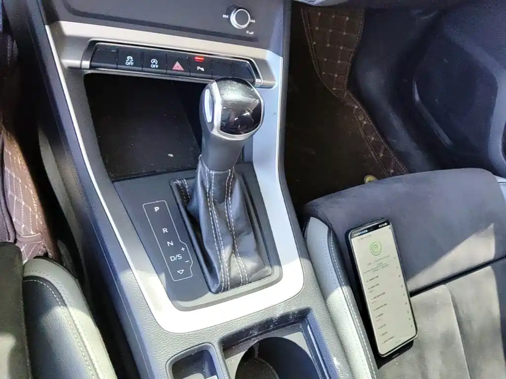 Audi Q3 2020 — фото 14