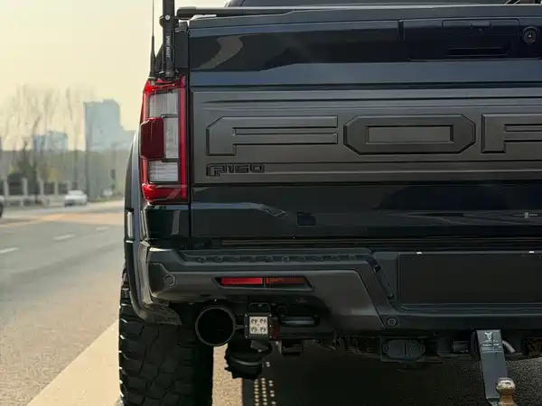Ford F-150 Raptor 2023