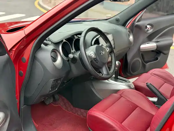 Infiniti ESQ 2014