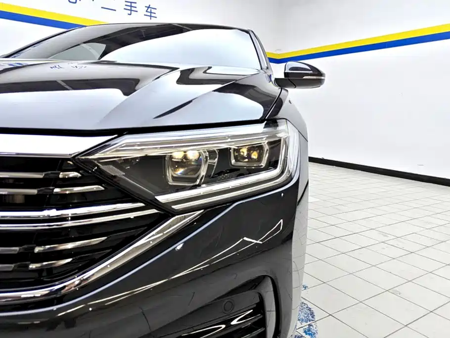 Volkswagen Sagitar 2024