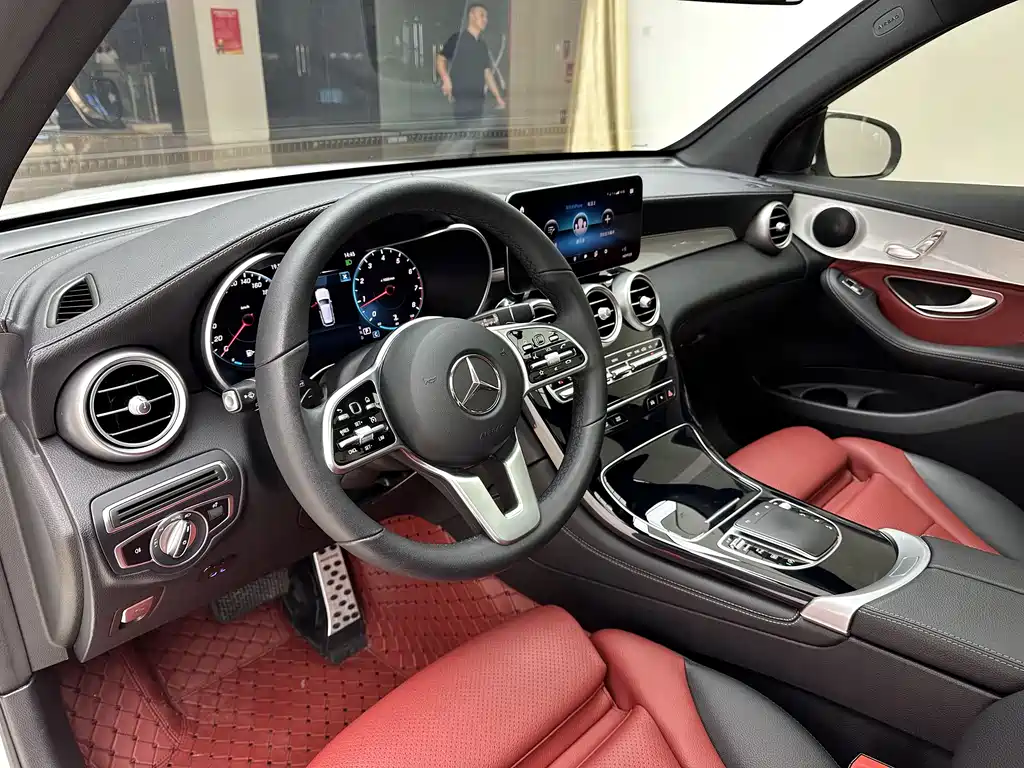 Mercedes-Benz GLC 2020 — фото 19