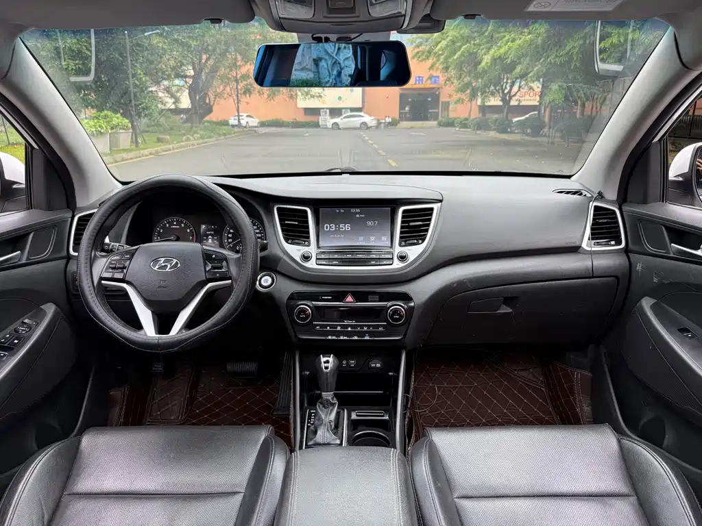Hyundai Tucson 2017 — фото 11