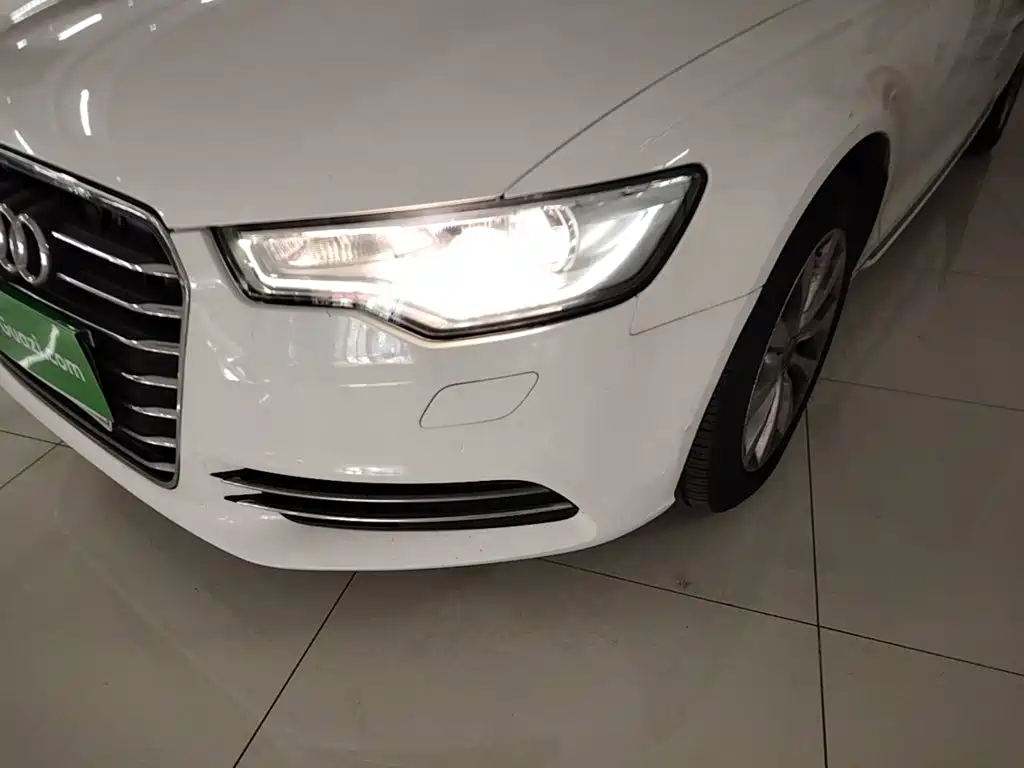 Audi A6L 2015 — фото 24