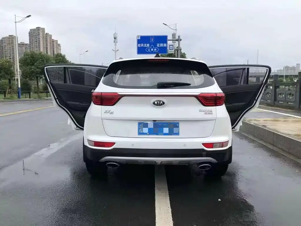Kia KX5 2016 — фото 8