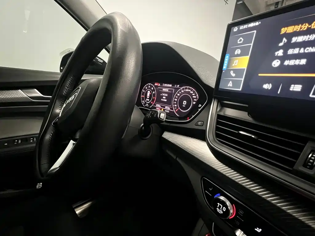 Audi Q5L 2019 — фото 13