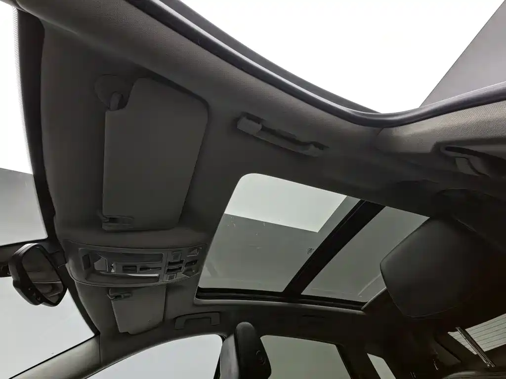 Cadillac SRX 2015 — фото 14