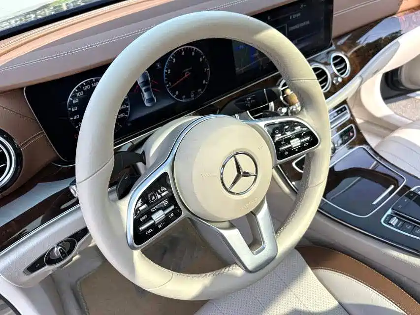 Mercedes-Benz E-Class 2020 — фото 8