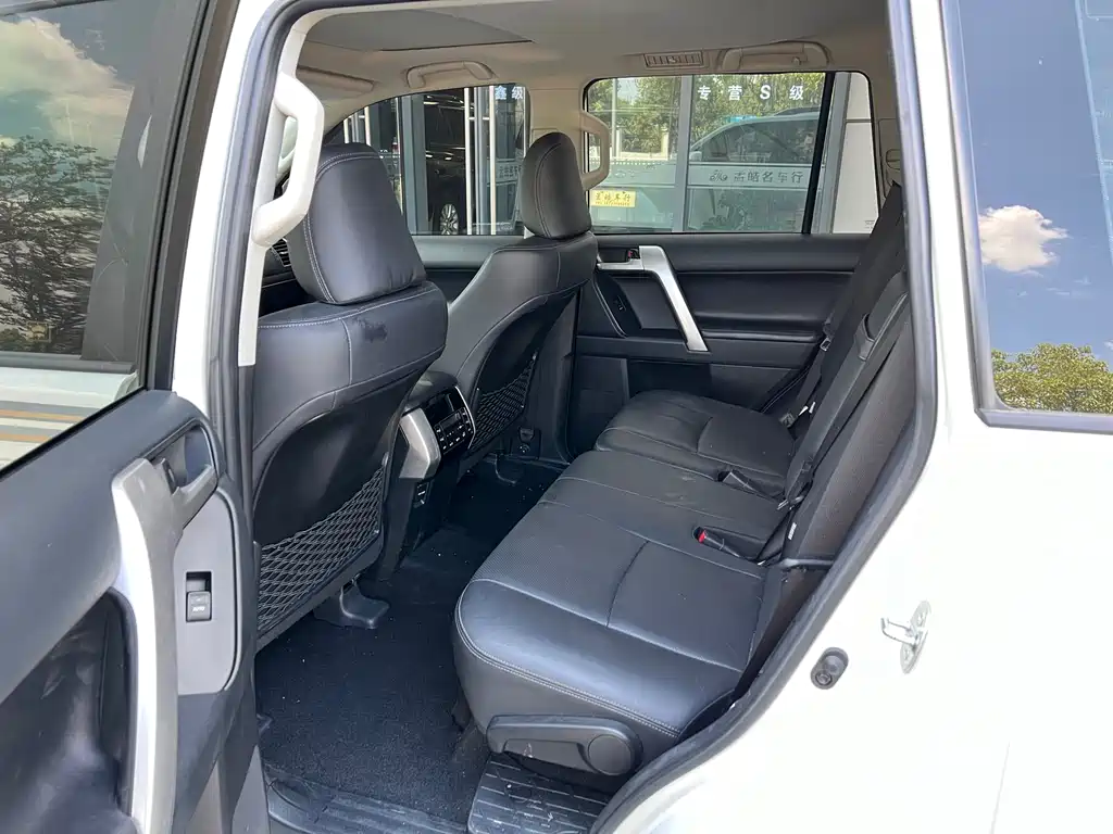 Toyota Prado 2019 — фото 10
