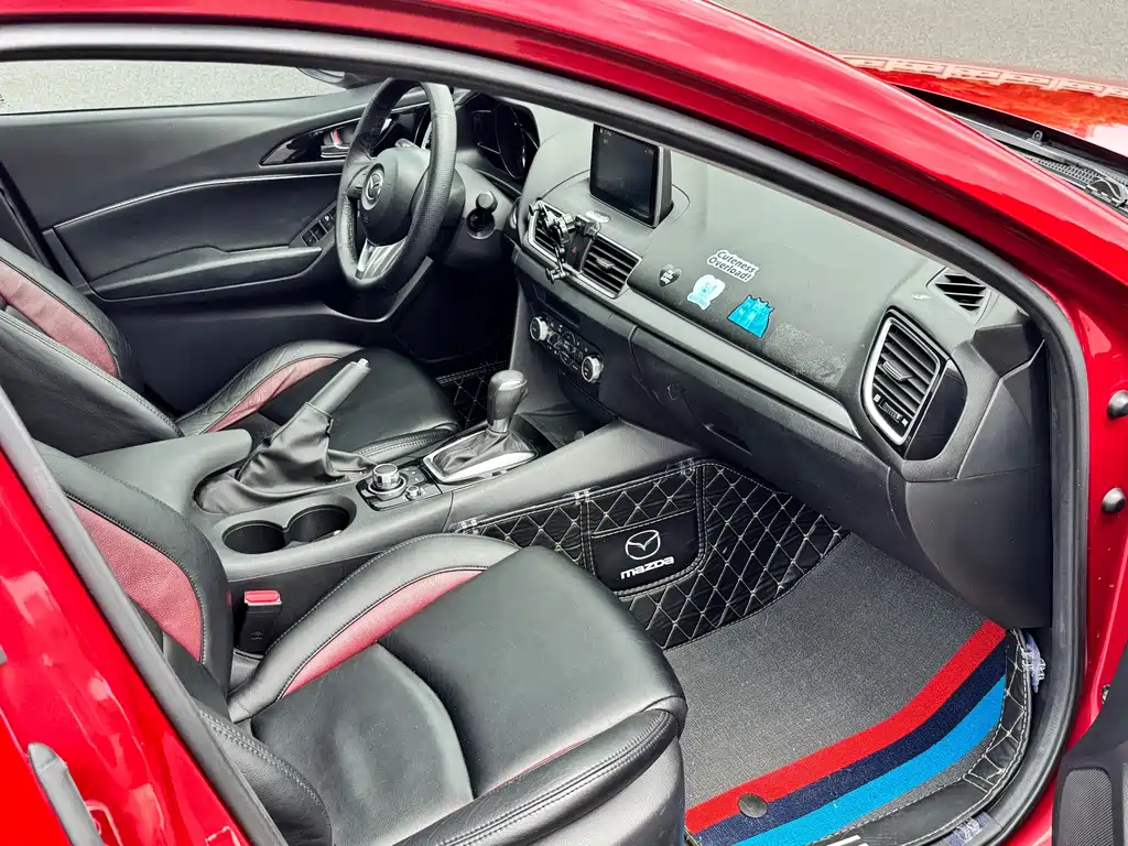 Mazda 3 Axela 2015 — фото 10