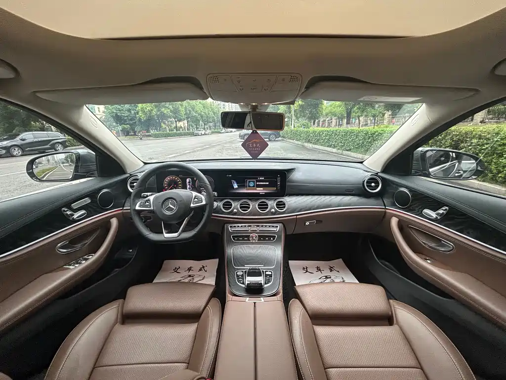 Mercedes-Benz E-Class 2018 — фото 15
