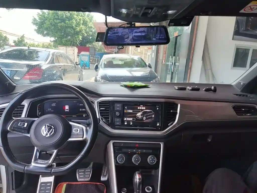 Volkswagen T-Roc 2019 — фото 10