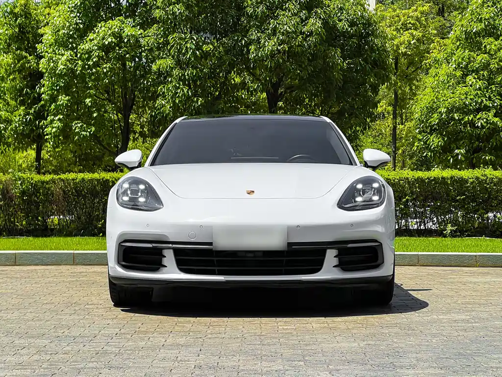 Porsche Panamera 2017 — фото 2