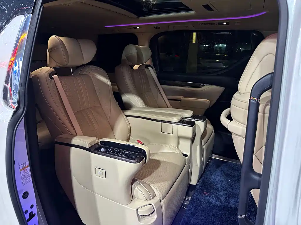 Toyota Vellfire 2020 — фото 13