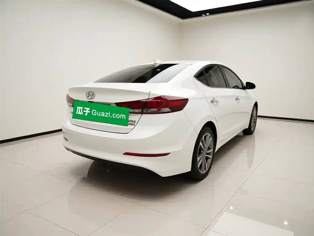 Hyundai Elantra 2016
