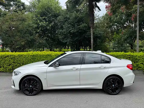 BMW 1 Series 2023
