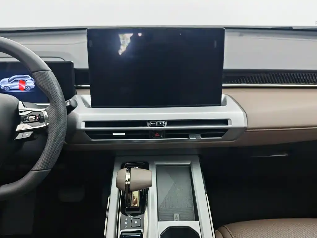 GAC Trumpchi GS4 2025 — фото 12
