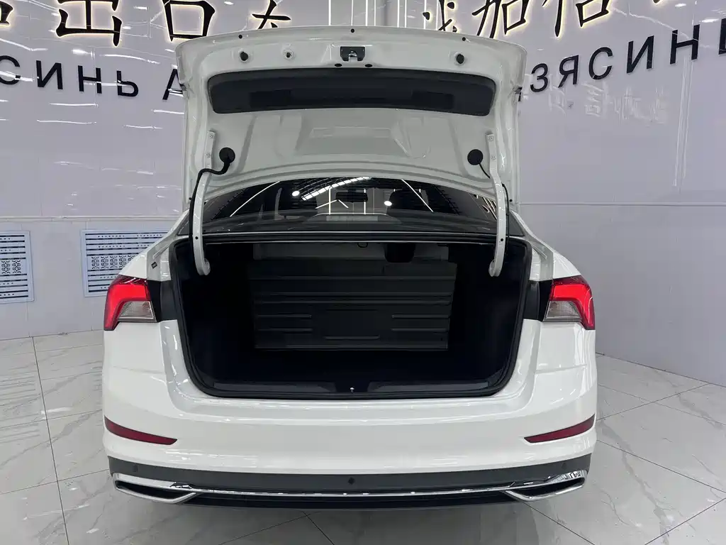 Skoda Rapid 2022 — фото 16