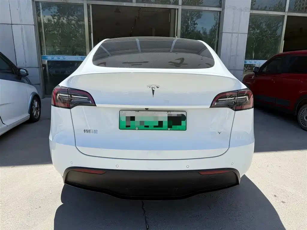 Tesla Model Y 2023 — фото 3