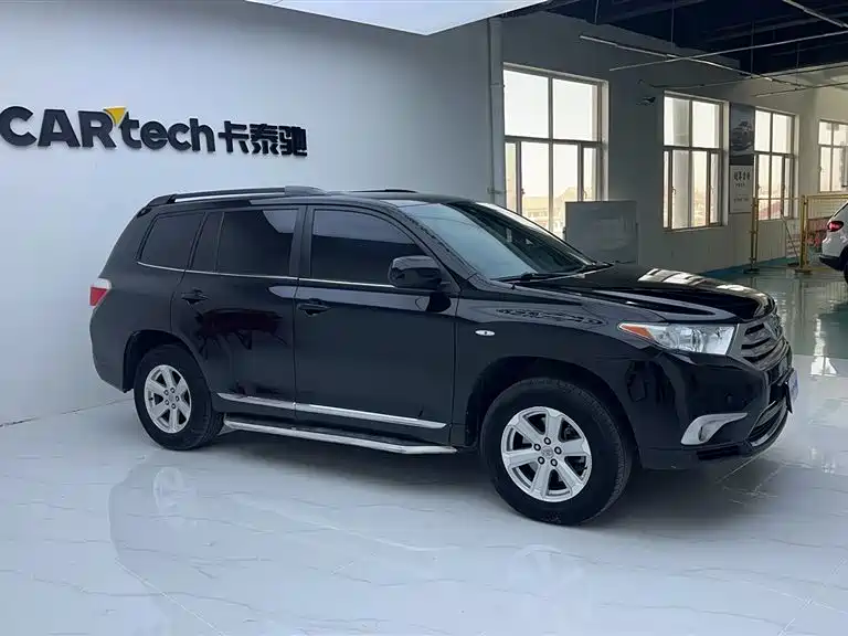 Toyota Highlander 2015 — фото 10