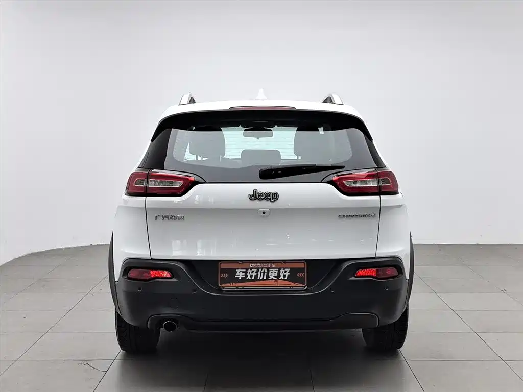 Jeep Cherokee 2016 — фото 4
