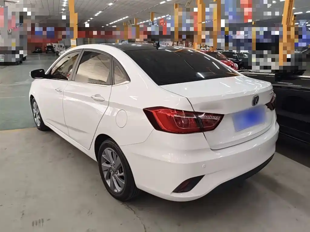 Changan Eado DT 2018 — фото 5