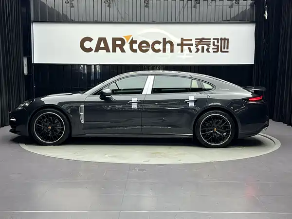 Porsche Panamera 2024