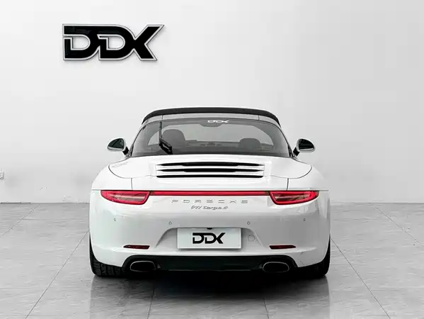 Porsche 911 2015