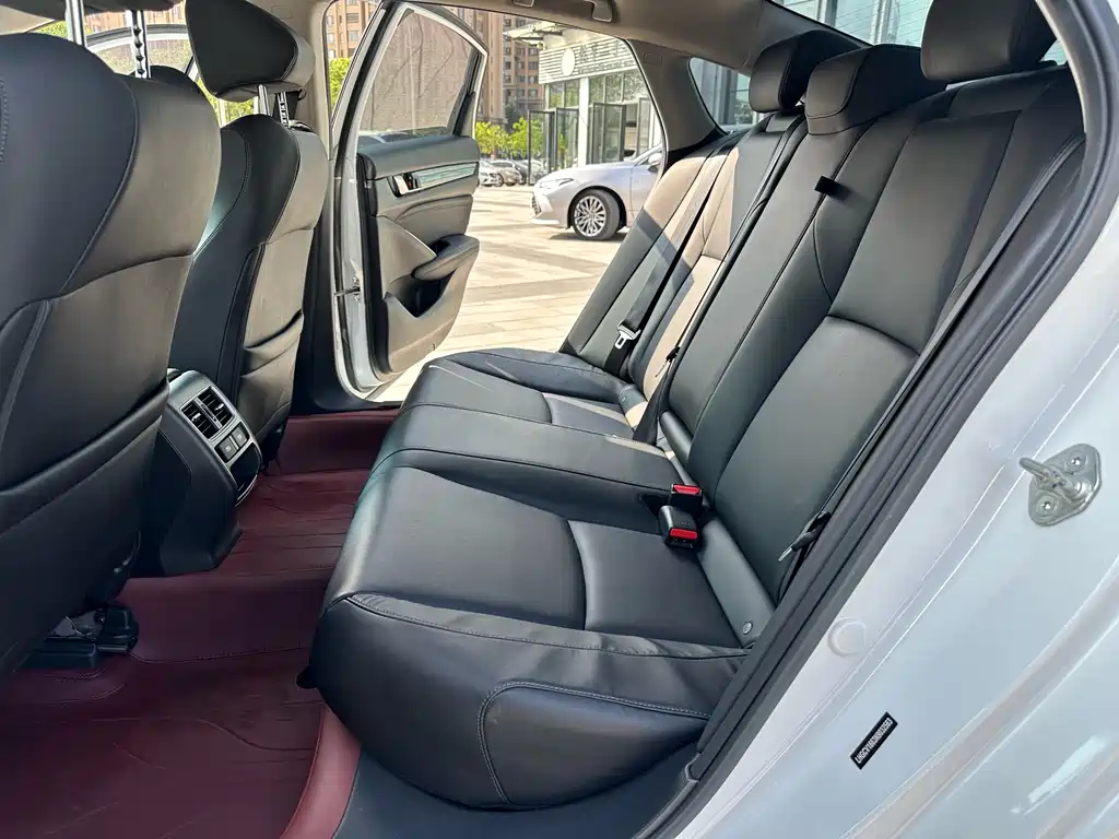 Honda Accord 2022 — фото 11