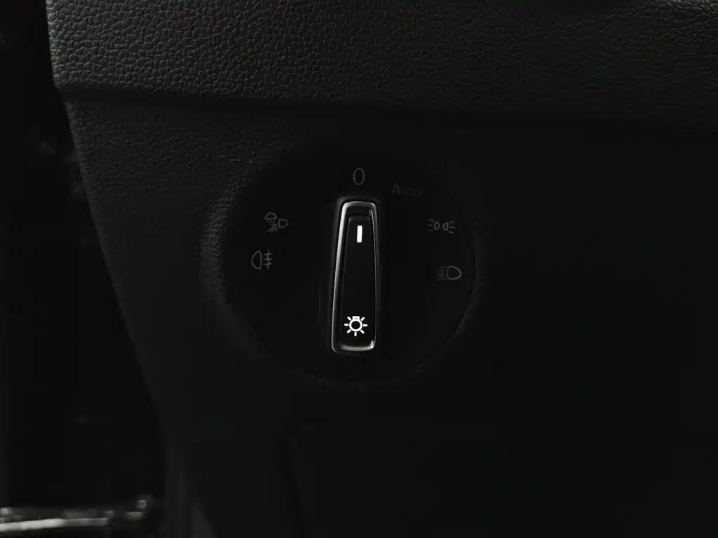 Volkswagen Tiguan L 2024 — фото 21