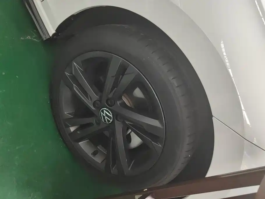 Volkswagen Golf 2021