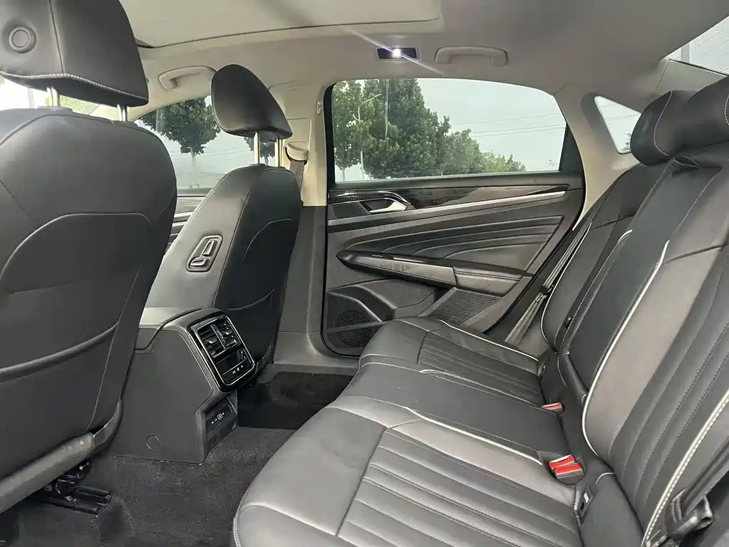 Volkswagen Passat 2022