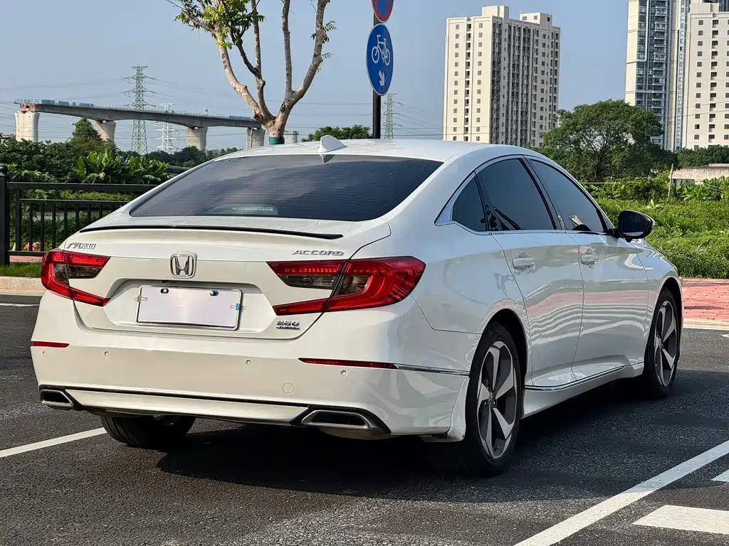 Honda Accord 2019 — фото 13