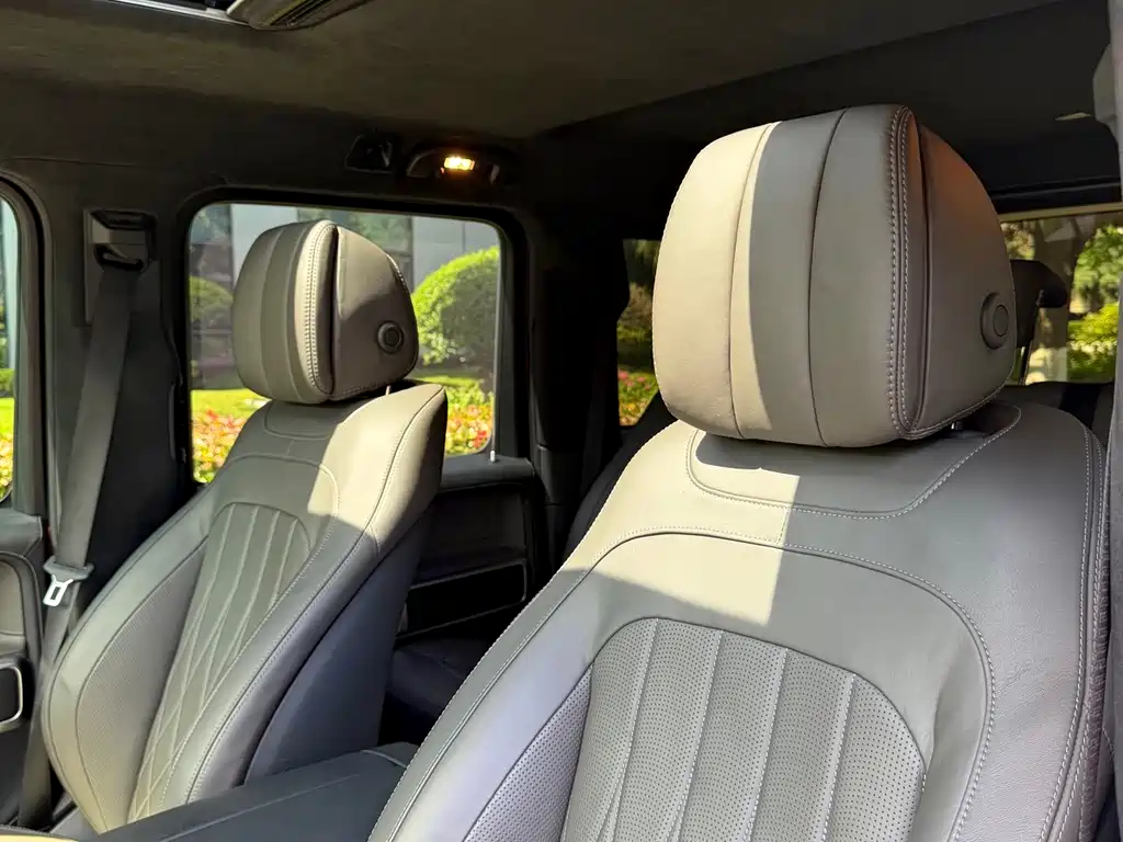 Mercedes-Benz G-Class 2023 — фото 10