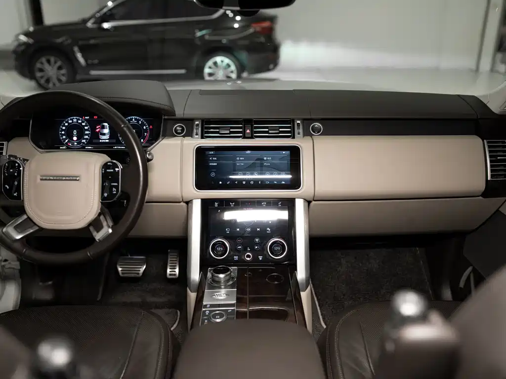 Land Rover Range Rover 2021 — фото 20